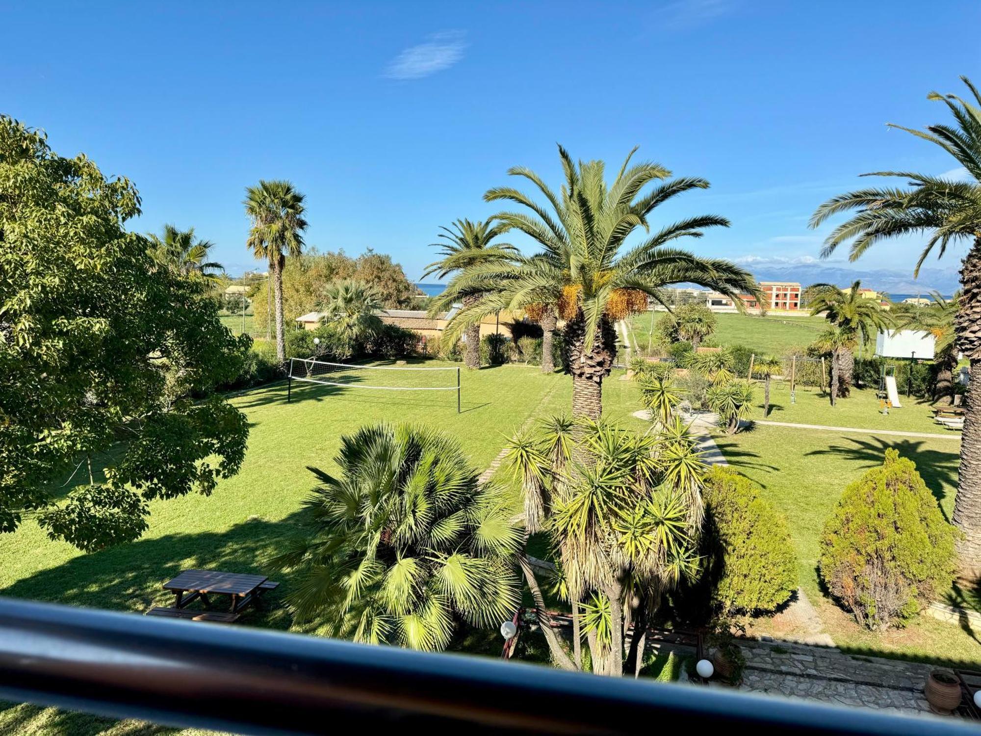 Villa Pami Almiros Beach Eksteriør billede