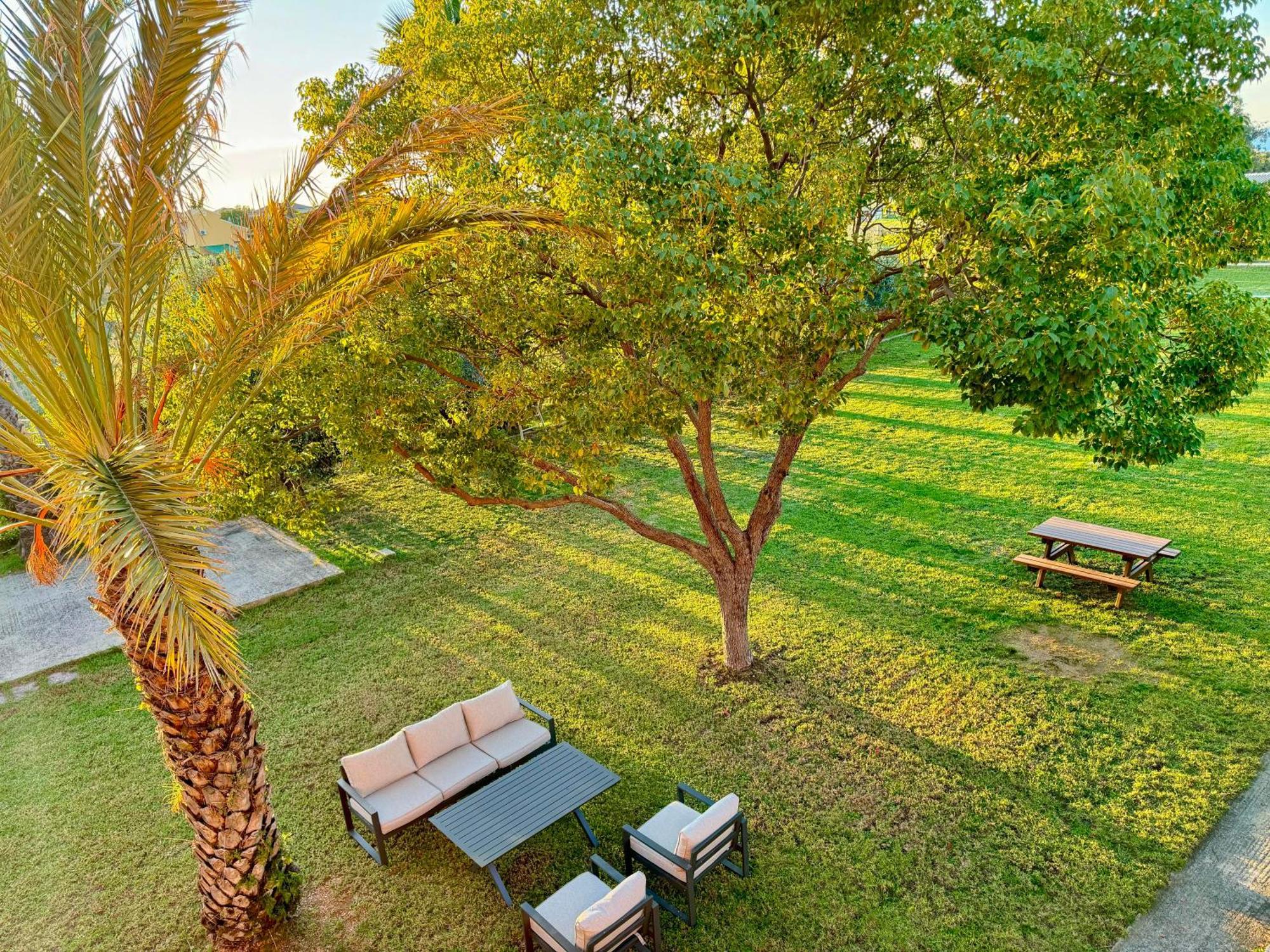 Villa Pami Almiros Beach Eksteriør billede